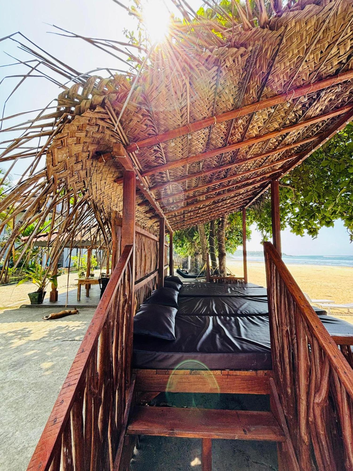 Balance Beach Resort Dickwella Exterior foto