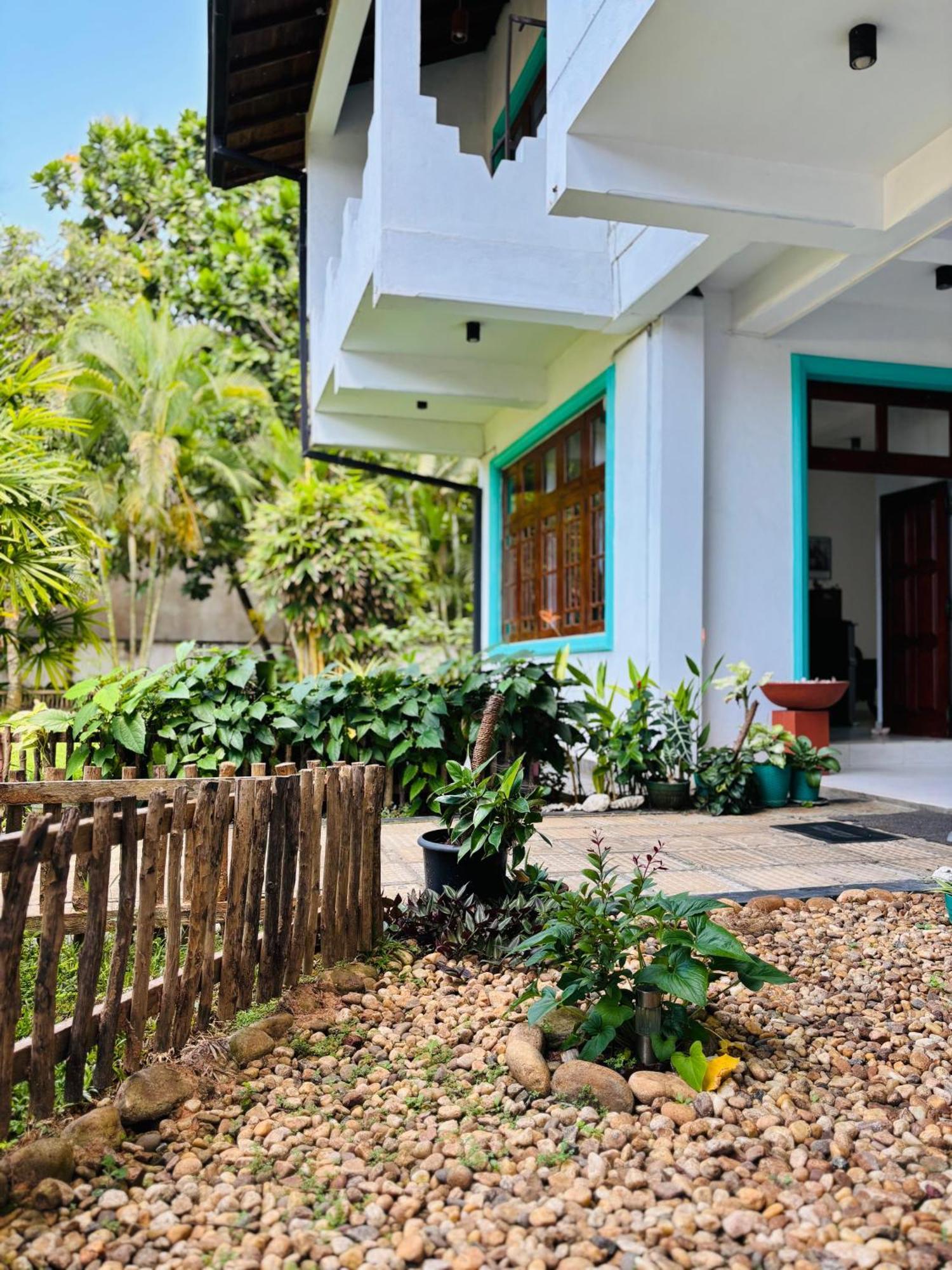 Balance Beach Resort Dickwella Exterior foto