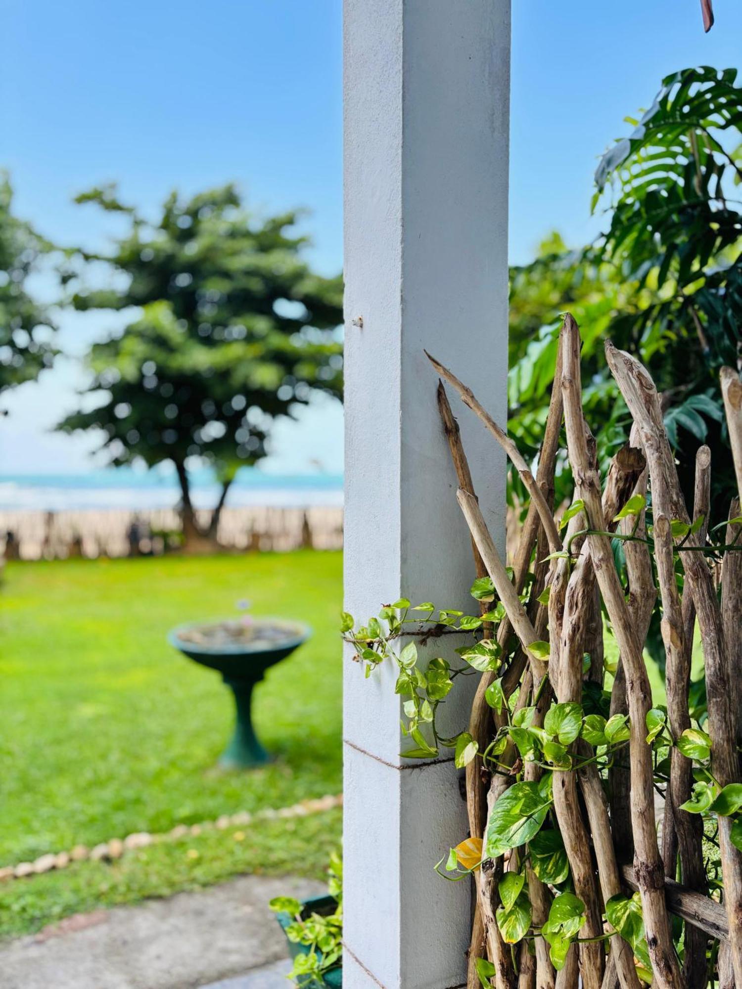 Balance Beach Resort Dickwella Exterior foto